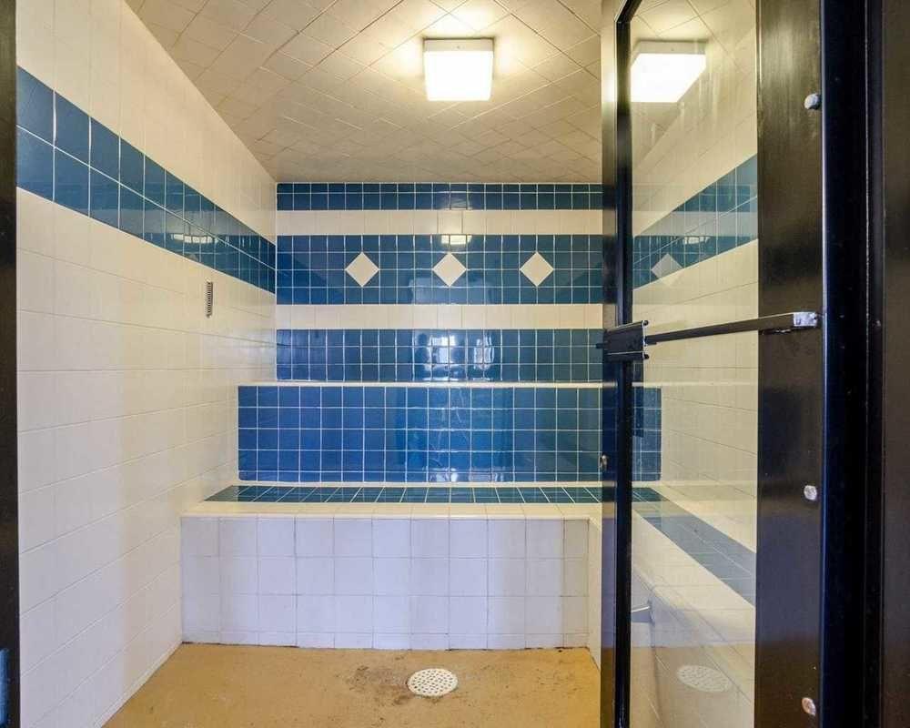Comfort Inn 2*