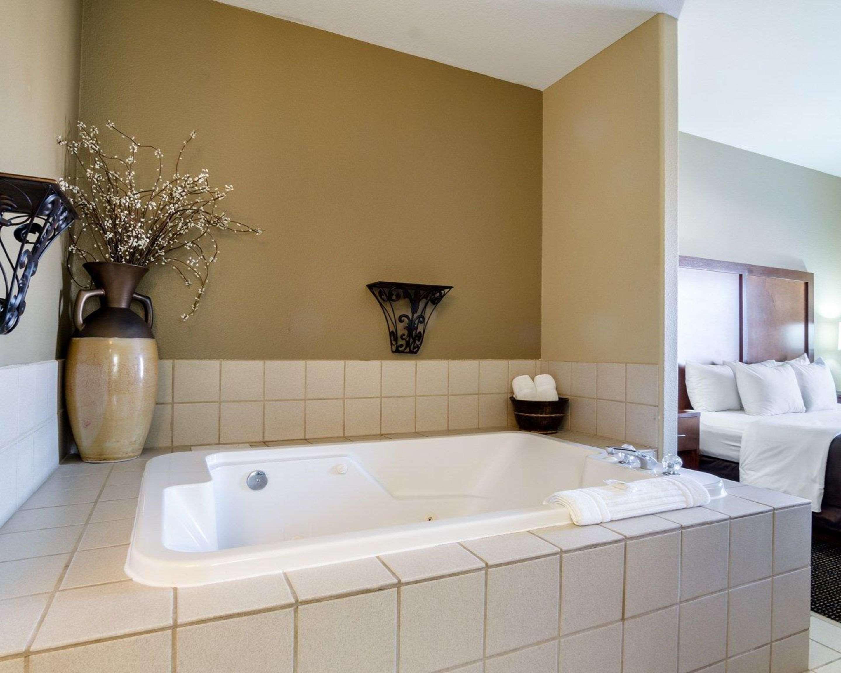 Comfort Inn 2*